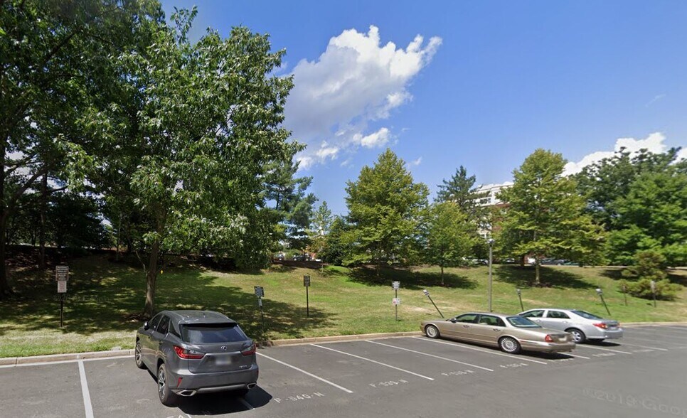 More Photos Of 3701 S George Mason Dr, Falls Church Land For Sale