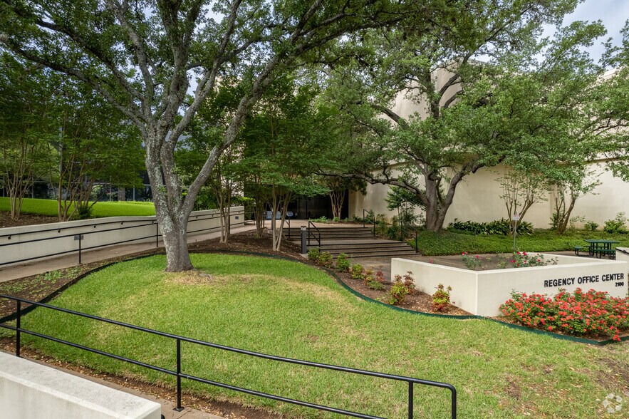 More Photos Of 2100 S Interstate 35 S, Austin Office For Lease