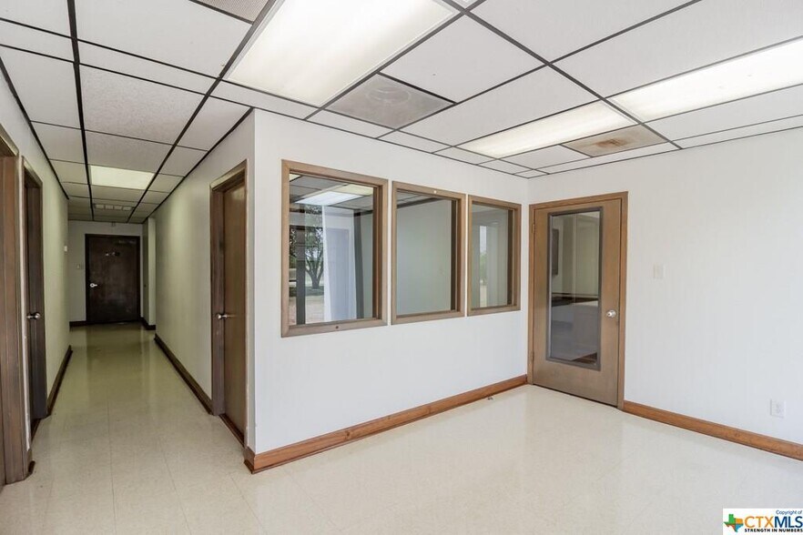 More Photos Of 1121 Northside Rd, Victoria Industrial For Sale