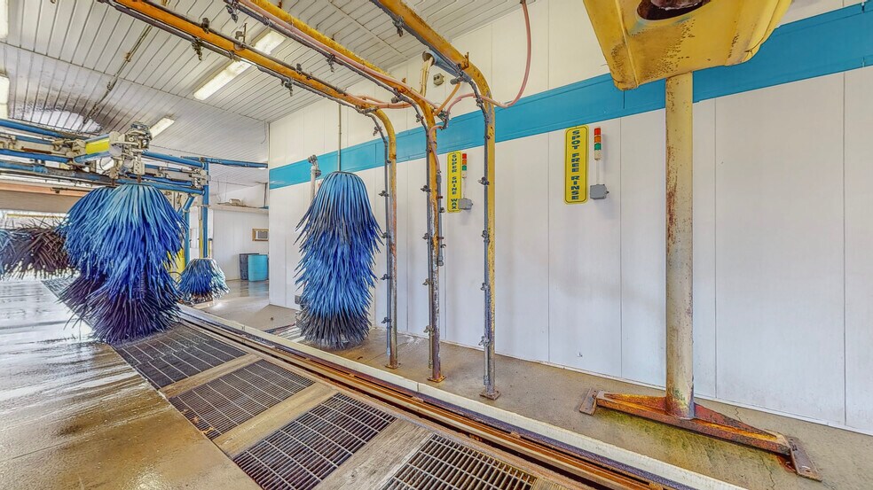 More Photos Of 4180 Sunset Blvd, Steubenville Carwash For Sale