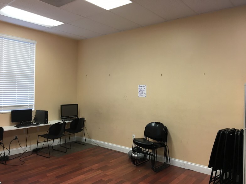 More Photos Of 5781-5797 NW 151st St, Miami Lakes Loft Creative Space For Sale