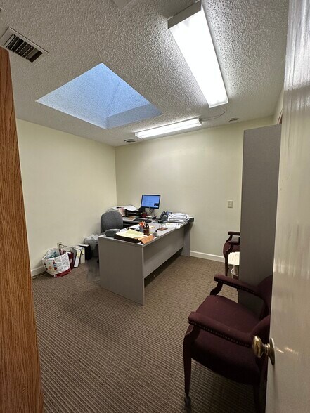 More Photos Of 837 First Colonial Rd, Virginia Beach Medical For Lease