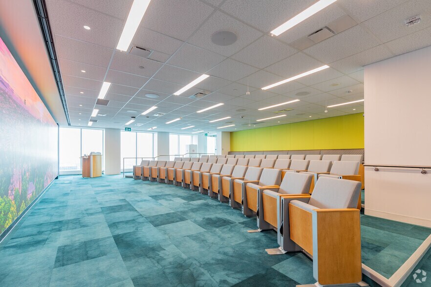 More Photos Of 181 Bay St, Toronto Office For Lease