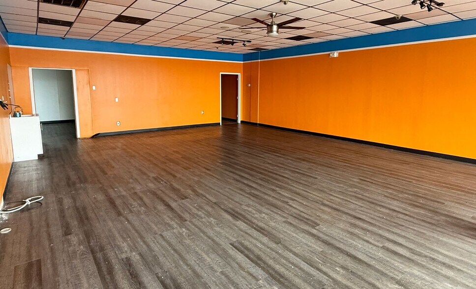 More Photos Of 9521 FM 1097 Rd W, Willis Unknown For Lease