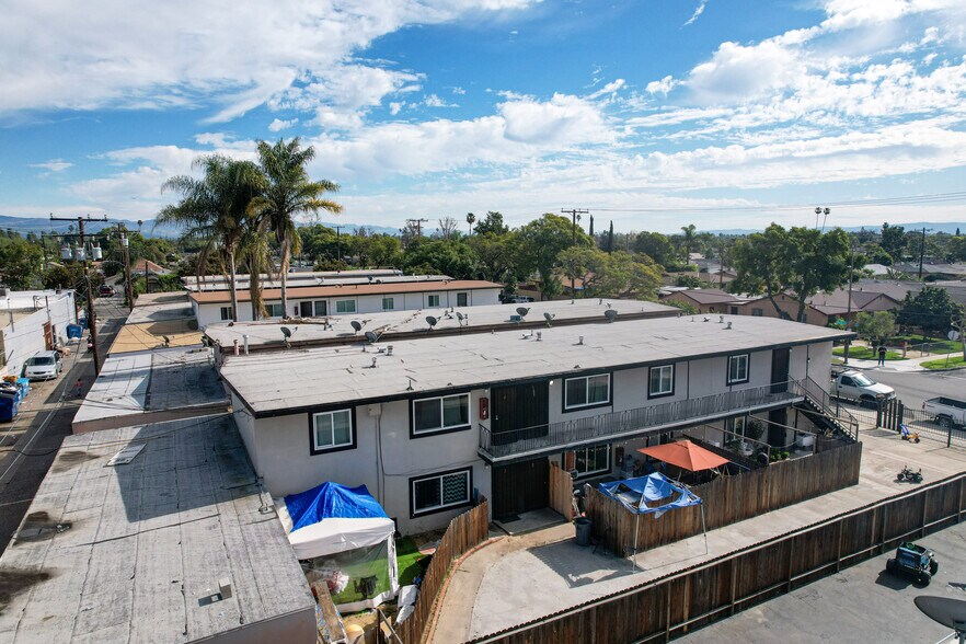More Photos Of 1917 W Myrtle St, Santa Ana Apartments For Sale