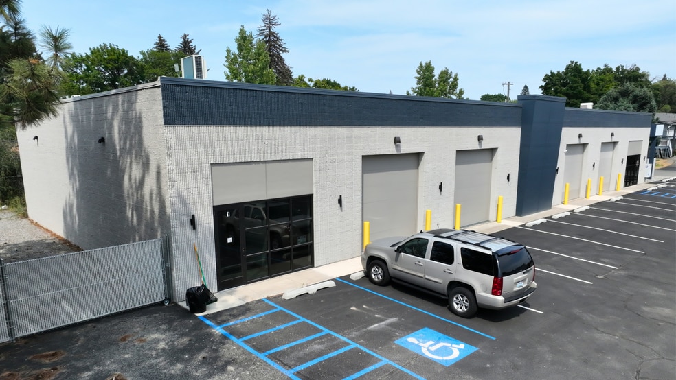 More Photos Of 21 N Skipworth Rd, Spokane Valley Showroom For Sale