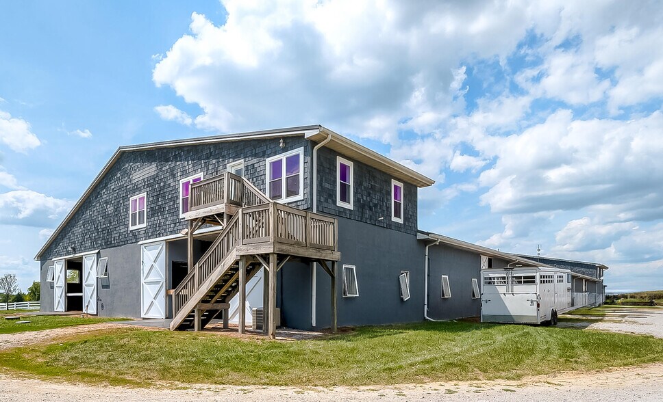 More Photos Of 2305 Harrodsburg Rd, Lawrenceburg Specialty For Sale