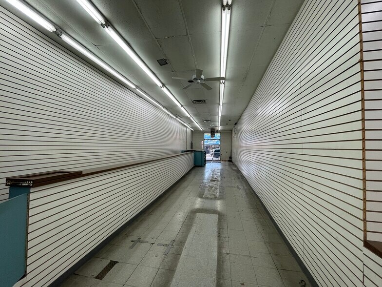 More Photos Of 1298 Fulton St, Brooklyn Storefront For Lease