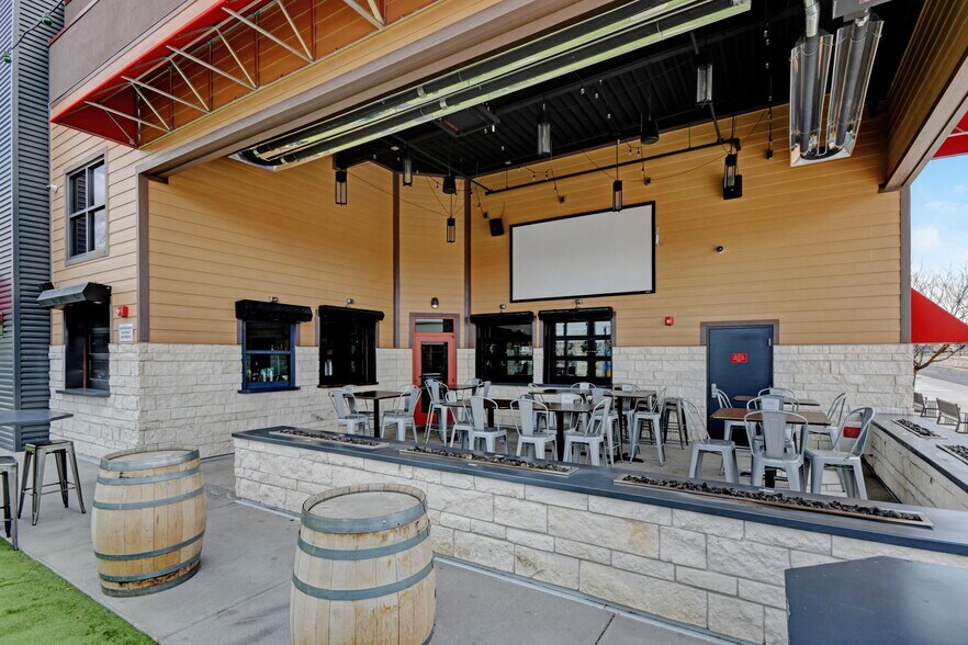 More Photos Of 11160 S Pikes Peak Dr, Parker Restaurant For Sale