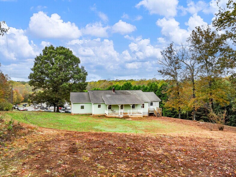 More Photos Of 849 Blacksnake Rd, Mount Airy Light Distribution For Sale