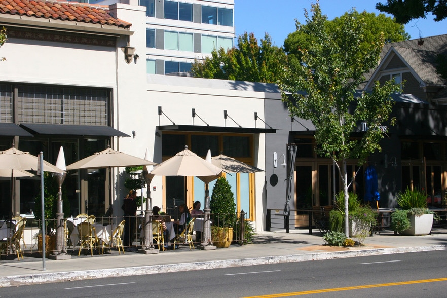 More Photos Of 1217-1221 18th St, Sacramento Storefront Retail Office For Lease