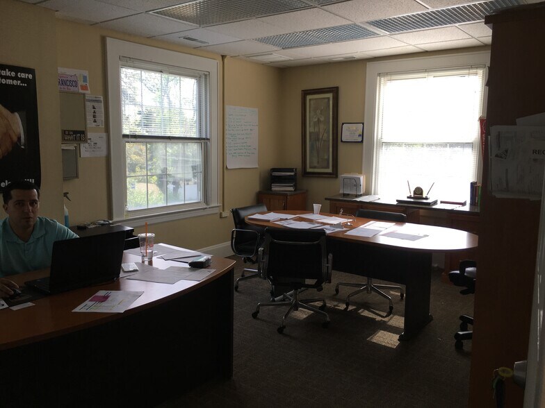 More Photos Of 4942 Main St, Bridgeport Office Residential For Sale