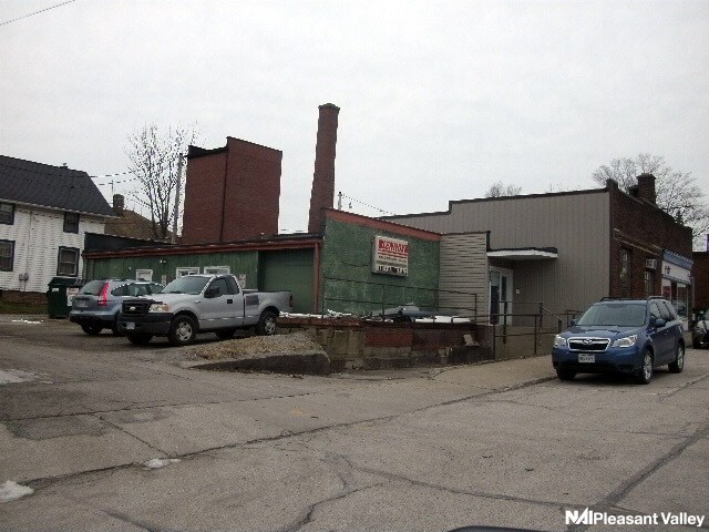 More Photos Of 110-112 Watrusa Ave, Wadsworth Freestanding For Lease