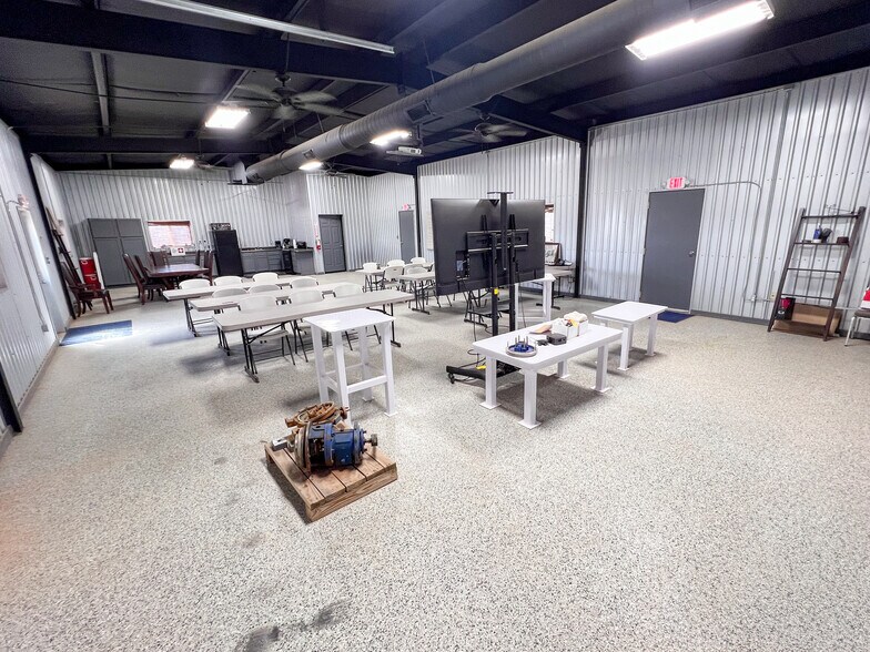 More Photos Of 1914 S County Road 1083, Midland Industrial For Lease