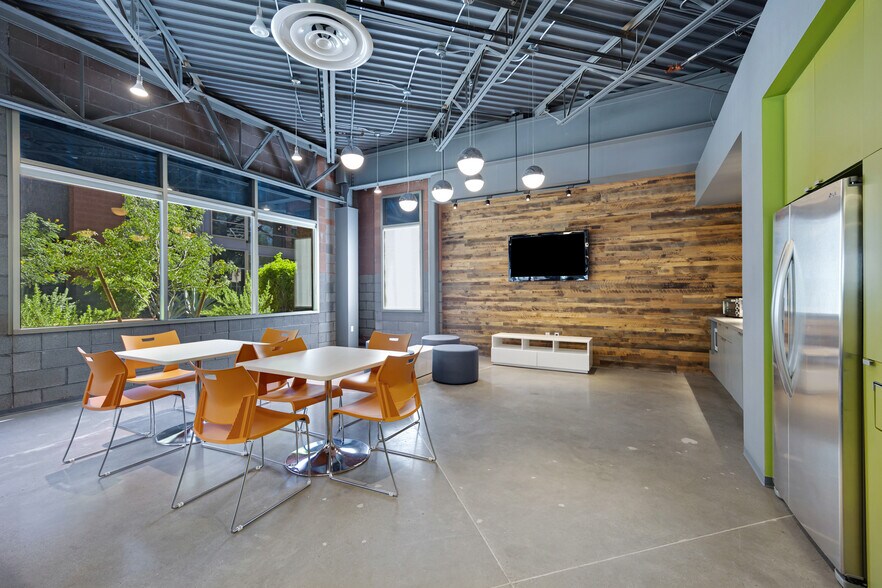More Photos Of 8901 E Pima Center Pky, Scottsdale Office For Lease