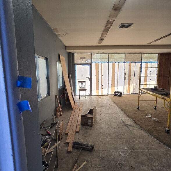 More Photos Of 15709 Bellflower Blvd, Bellflower General Retail For Sale