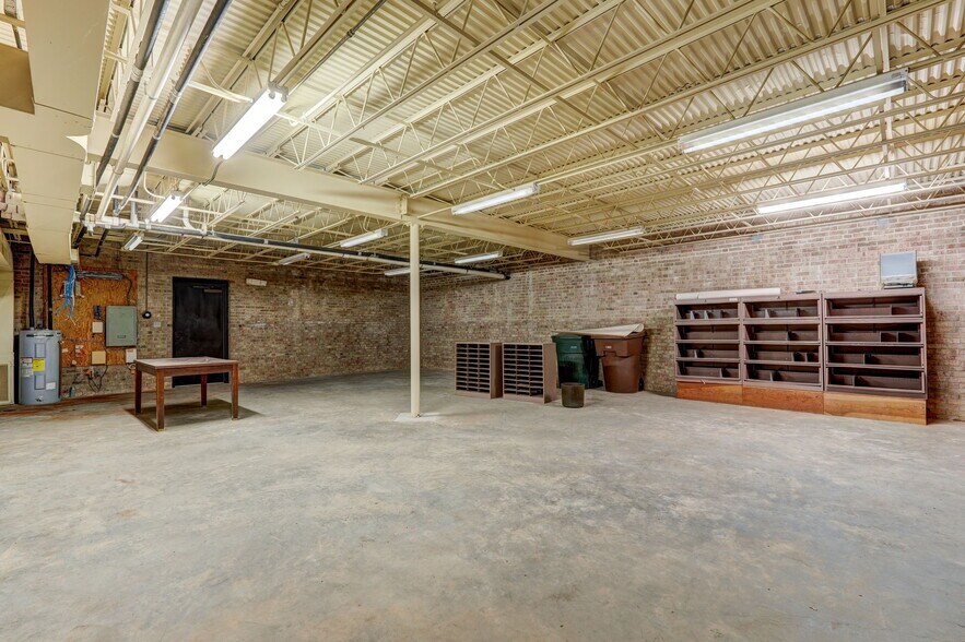 More Photos Of 3311 Burlington Rd, Greensboro Office For Sale