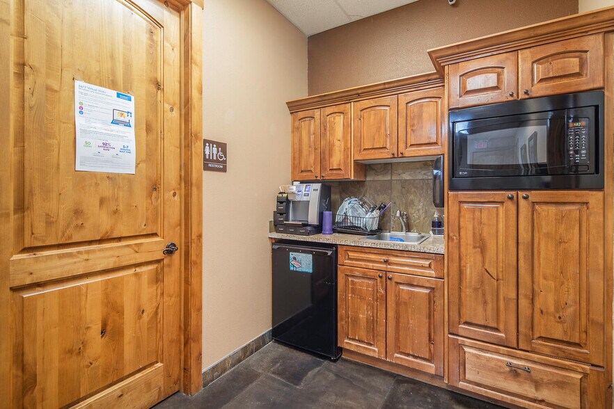 More Photos Of 7860 W Sahara Ave, Las Vegas Medical For Sale