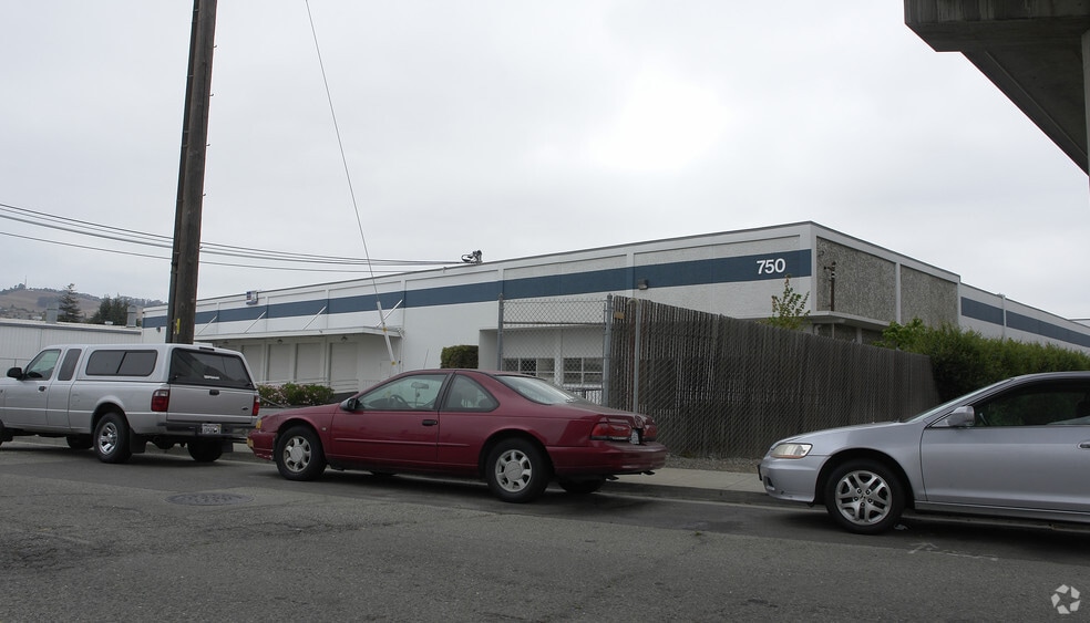 More Photos Of 750 139th Ave, San Leandro Warehouse For Lease