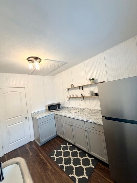 More Photos Of 904 W Lamar Alexander Pky, Maryville Office For Lease