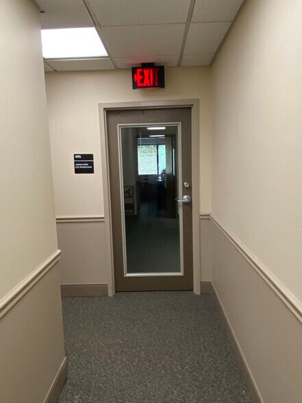 More Photos Of 102 Broadway St, Carnegie Office For Lease