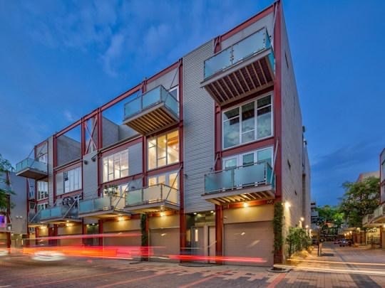 More Photos Of 3450 Cahuenga Blvd W, Los Angeles Office Residential For Sale