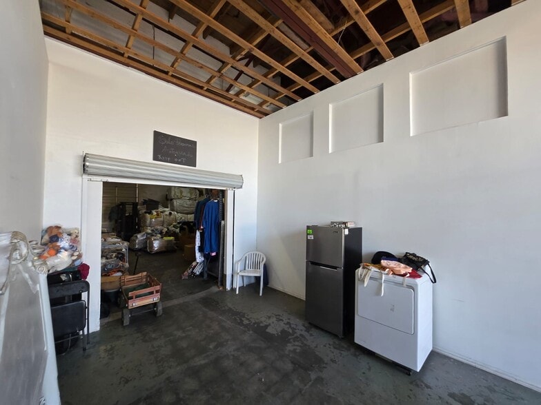 More Photos Of 2910-2914 Alameda Ave, El Paso Storefront For Sale