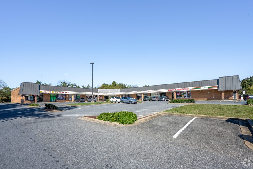 More Photos Of 9201-9231 Oxon Hill Rd, Fort Washington Unknown For Lease