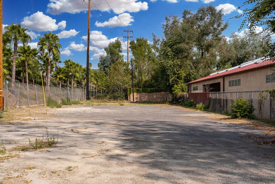 More Photos Of 612 Lawton St, Redlands Land For Lease