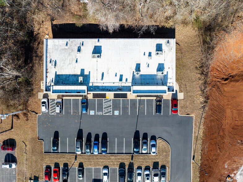 More Photos Of 209 E Emory Rd, Powell Medical For Lease
