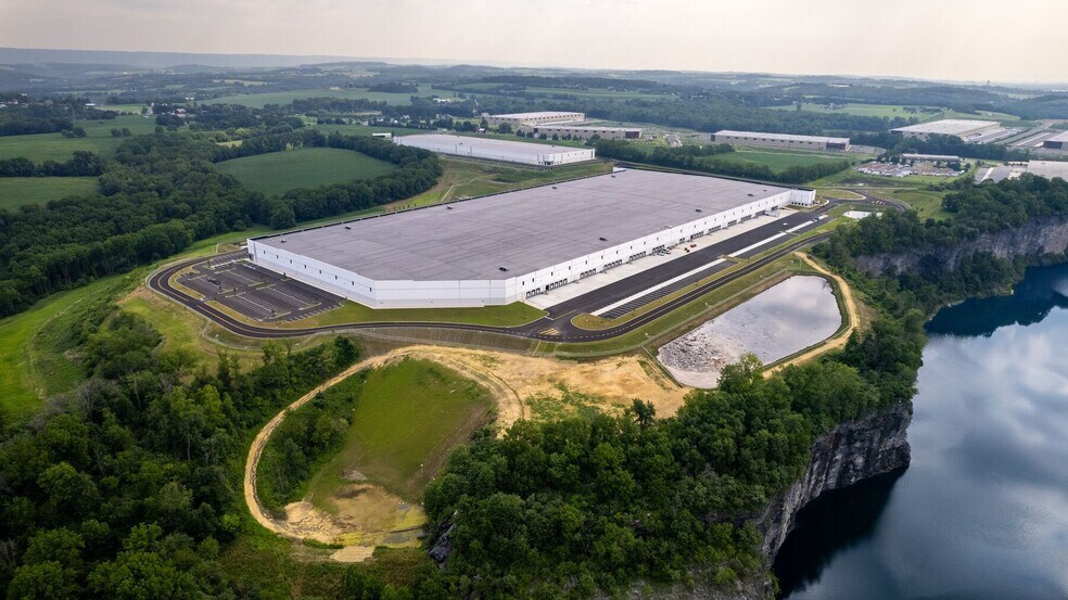 More Photos Of 2500 Liberty Dr, Northampton Warehouse For Lease