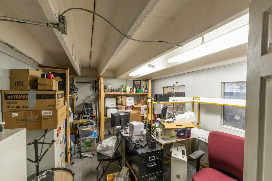 More Photos Of 2169 10th St, Sarasota Warehouse For Sale