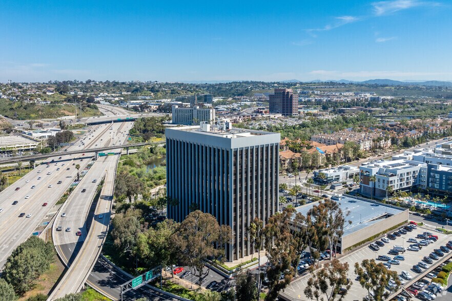 More Photos Of 591 Camino de la Reina, San Diego Office For Lease