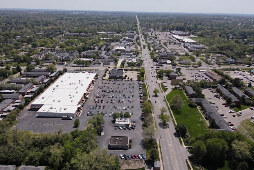 More Photos Of 890-896 S Main St, Centerville Storefront For Sale