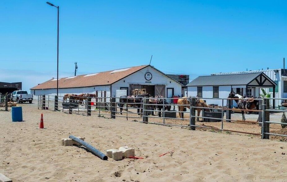 More Photos Of 2152 Olympic Way, Daly City Horse Stables For Sale