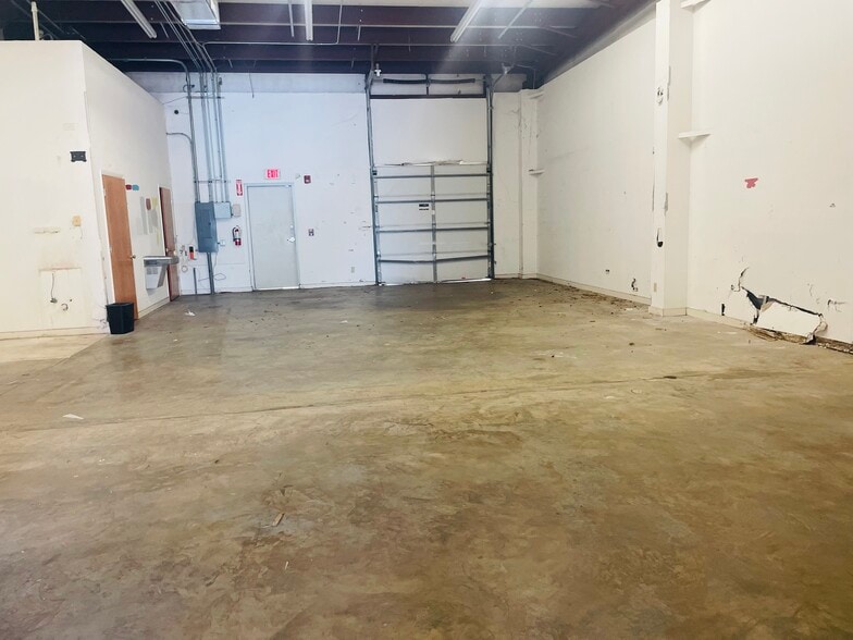More Photos Of 1760 Tree Blvd, Saint Augustine Freestanding For Lease