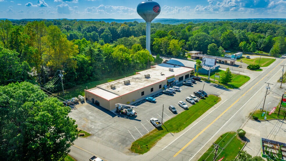 More Photos Of 3703 Taft Hwy, Signal Mountain Storefront For Sale