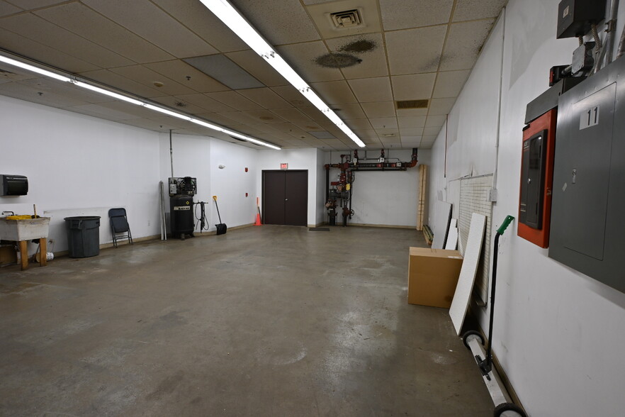 More Photos Of 200 Tilton Rd, Northfield Distribution For Lease
