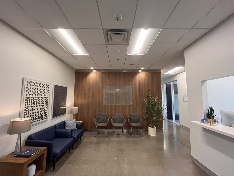 More Photos Of 2425 S Stearman Dr, Chandler Office For Lease