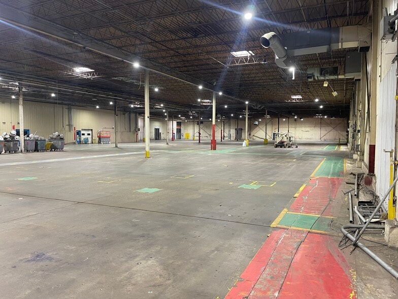 More Photos Of , Lincoln Industrial For Sale