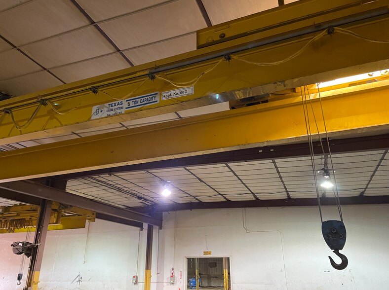 More Photos Of 413 S Eastman Rd, Longview Warehouse For Lease