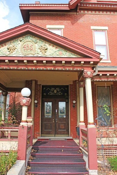 More Photos Of 435 E Walnut St, Springfield Specialty For Sale