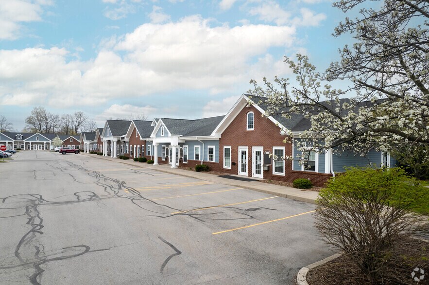 More Photos Of 421-481 PENBROOKE Dr, Penfield Office For Lease