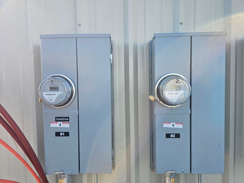 More Photos Of 5724 W 670 S, Hurricane Manufacturing For Sale