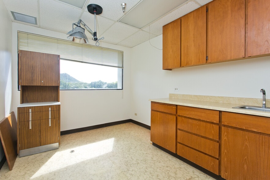 More Photos Of 321 N Kuakini St, Honolulu Medical For Sale