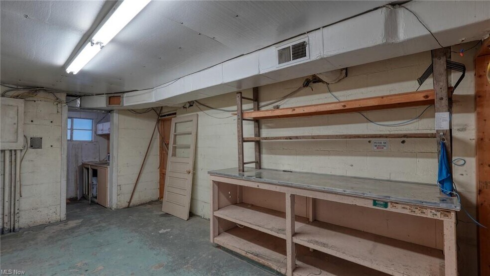 More Photos Of 11445 E Pike Rd, Cambridge Light Manufacturing For Lease
