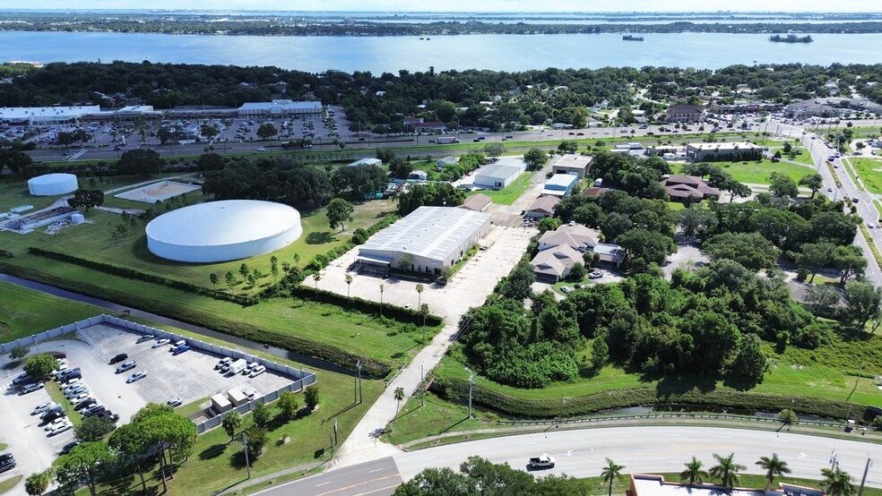 More Photos Of 115 Edwards Dr, Rockledge Manufacturing For Sale