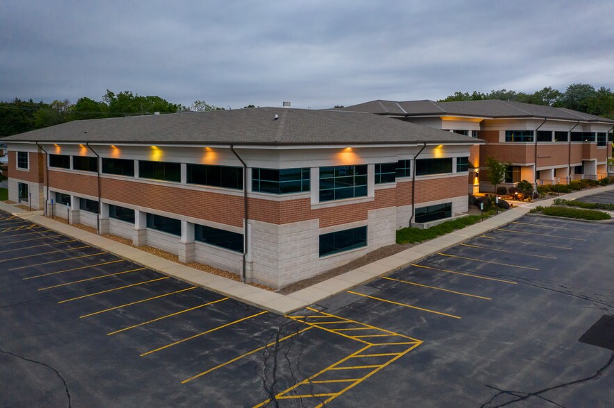 More Photos Of 17000 W North Ave, Brookfield Medical For Lease