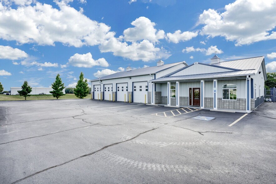 More Photos Of 801 N River St, Derby Warehouse For Sale