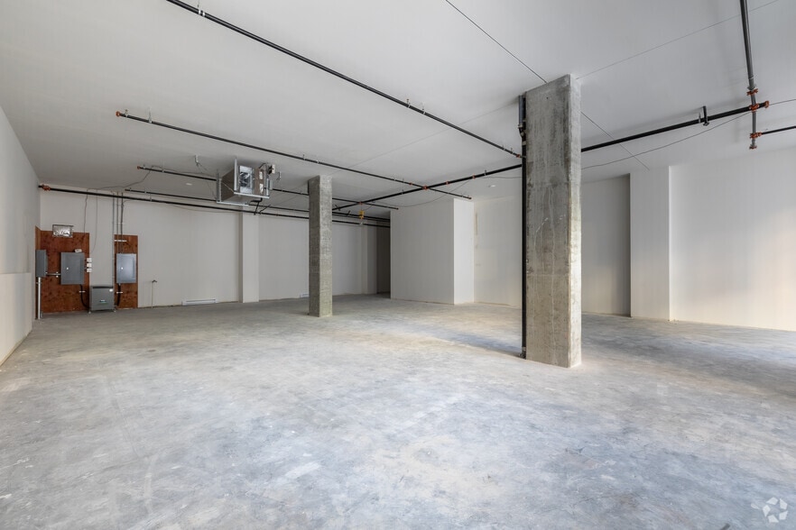More Photos Of 2150 Rue Sainte-Catherine E, Montréal Apartments For Lease